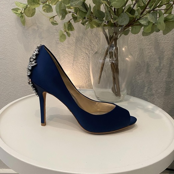 Badgley Mischka Shoes - Badgley Mischka Nilla Midnight Blue Crystal Heel 6.5 Excellent